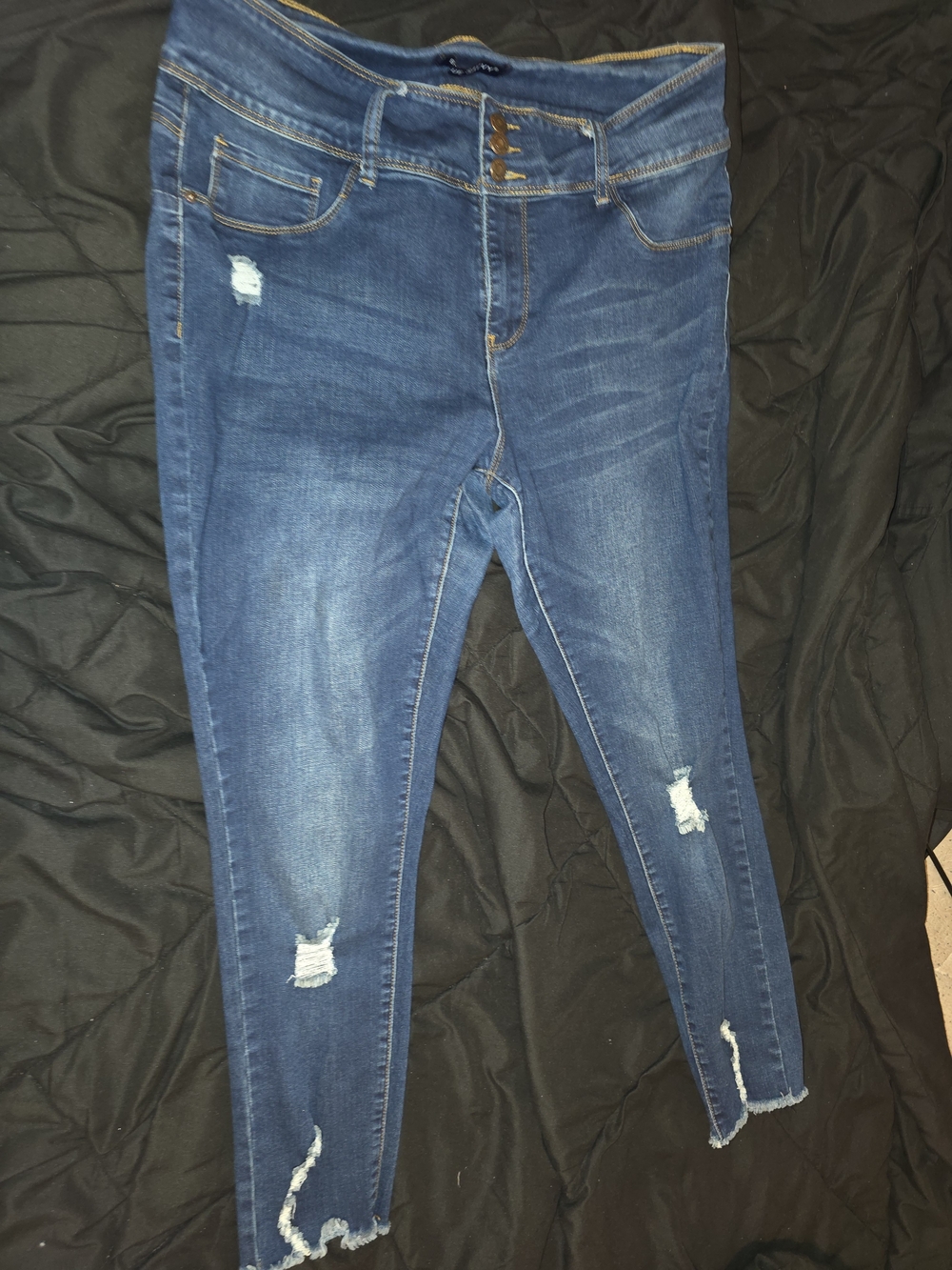 Women’s Distressed Blue Skinny Jeans